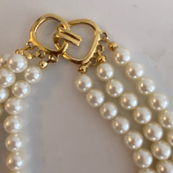 Vintage Faux Pearl Necklaces group of 2. - Picture 5 of 5